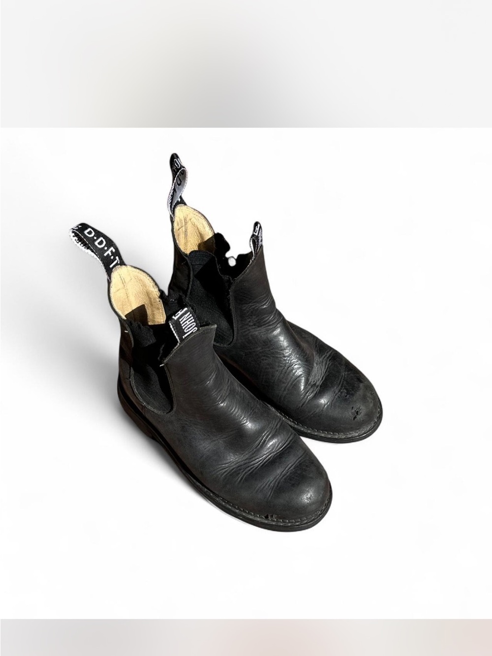 JOHN FLUEVOG  Chelsea boots, size 7